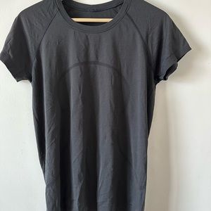 Lululemon Swiftly Tech Short Sleeve Black Size 10